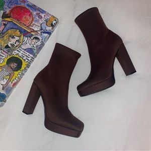 NWOT Jeffrey Campbell ARCADIA Boots — 7